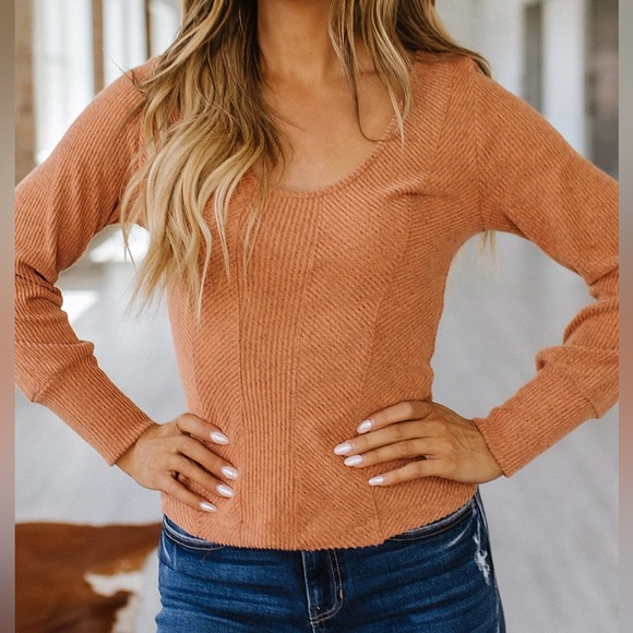 Marlowe Textured Long Sleeve Top - Picture 2 of 3